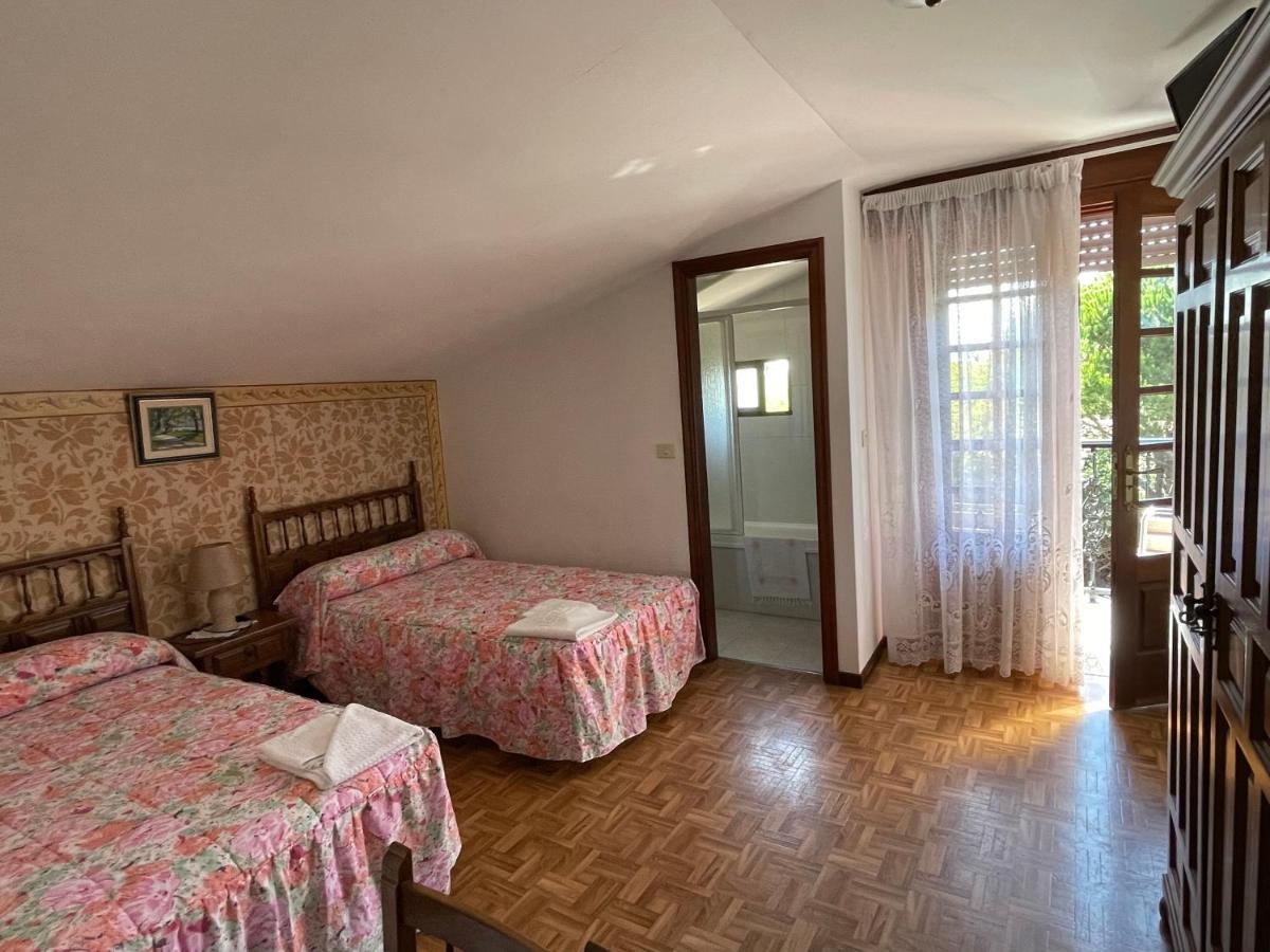 Hostal Restaurante Luz De Luna Villanueva De Arosa Εξωτερικό φωτογραφία